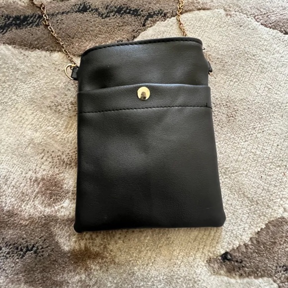 Crossbody - Picture 3 of 4